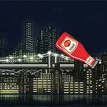 Egy éjszakai városképen neonos felhőkarcolók és egy híd látható, előtérben egy nagy piros ketchup üveggel