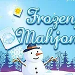 Hóember mosolyog havas táj előtt, úszó jégkockával, pingvinnel, karácsonyfával és hópehellyel díszített lapok mellett