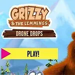 Medve és lemmingek egy hegyvidéki tájon, drónokkal és Play felirattal