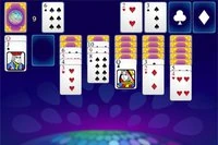 Élvezd a klasszikus Klondike Solitaire stílusos változatát