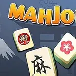 Három mahjong csempe lebeg a háttérben, és felettük a MAHJONG felirat látható nagy, sárga betűkkel