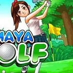 Egy rajzolt lány golfot játszik egy zöld mezőn, háttérben fákkal és sárga zászlókkal, Maya Golf felirattal