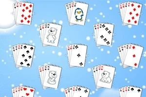 Kék háttéren fehér pöttyök, rajzolt állatokkal és hagyományos szimbólumokkal díszített kártyák szétszórva